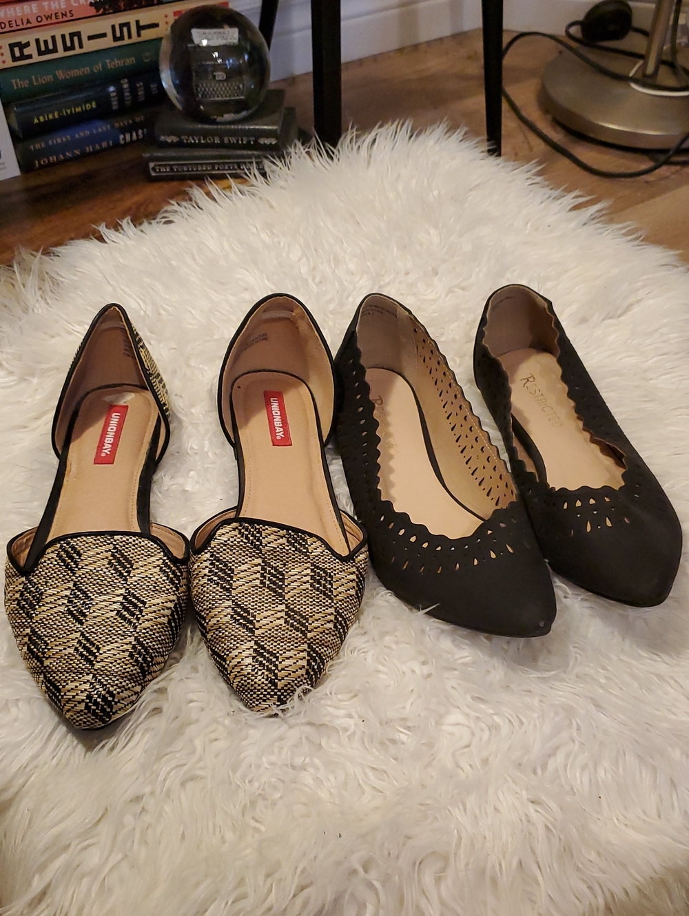 2 Pairs Women's Pointed Flats in Black and Beige Pattern